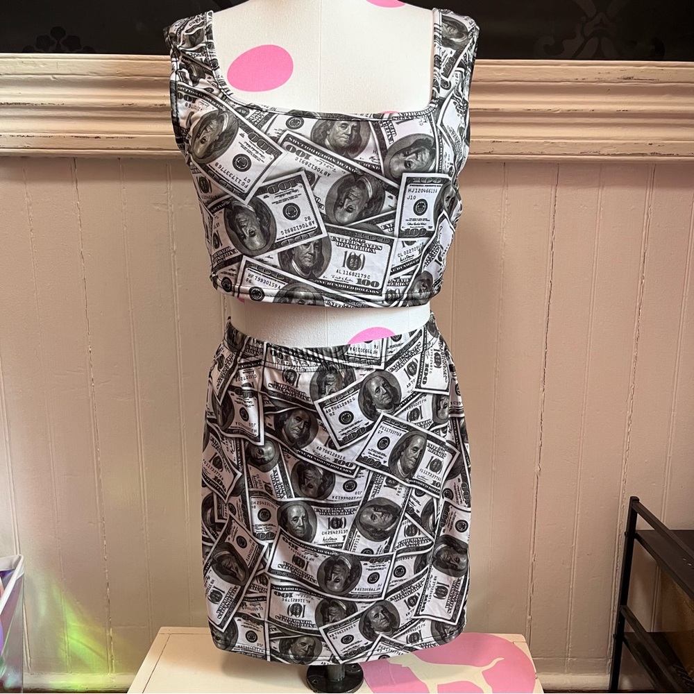 BooHoo 2  Piece Money Stretch Outfit Set